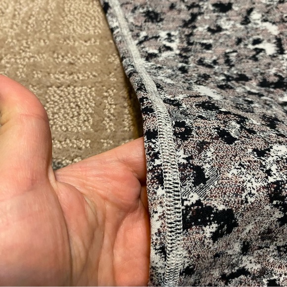 {Athleta} Patterned Cropped Athletic Yoga Leggings ~ Size Small - Picture 9 of 15